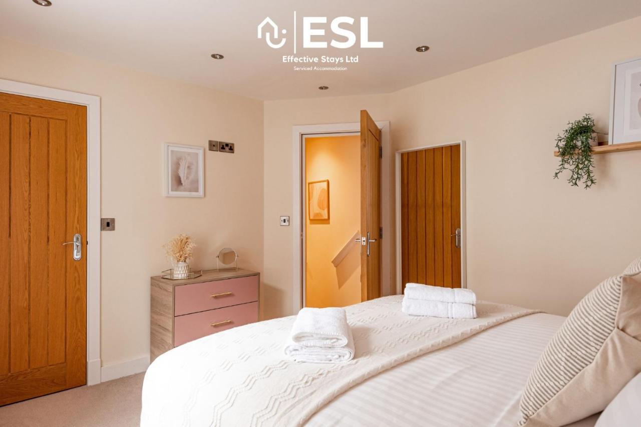 Super - Quiet - 2 Bedroom Shrewsbury